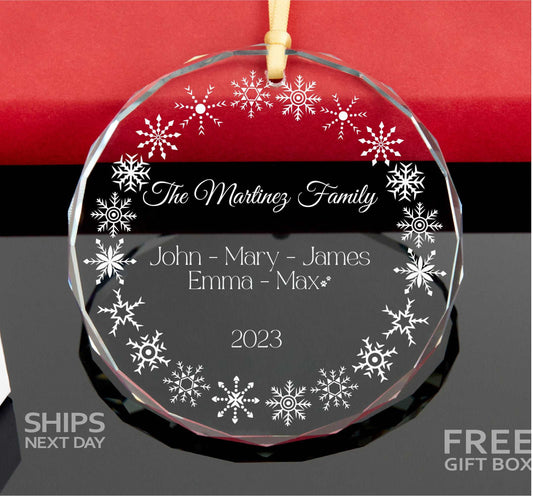 Snowflakes Family Christmas Ornament with Pet Name • Dog and Cat Name Ornament • 2023 Christmas Gift • Family Members Ornament 