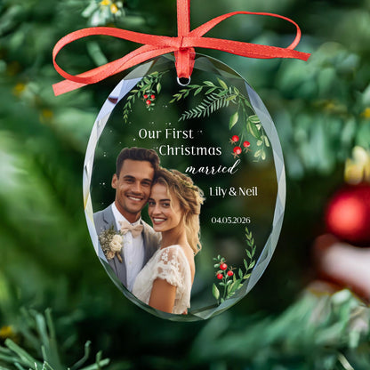 Married portrait photo ornament in round, heart and oval glass shapes
